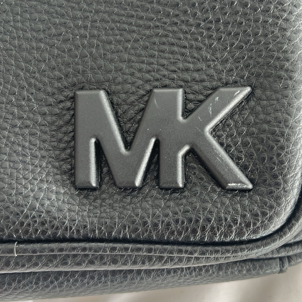 Michael Kors Belt Bag - Picture 2 of 5